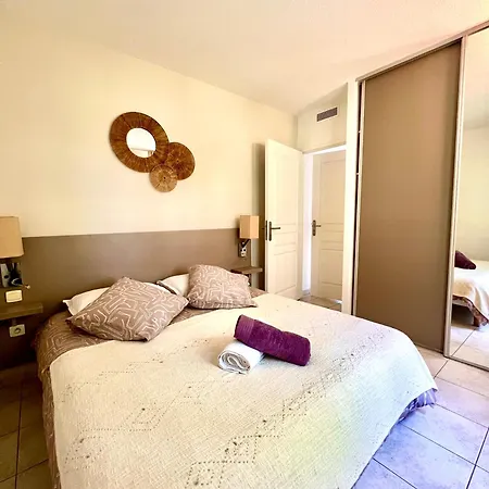 En Avec Piscine Σαιν-Τροπέ