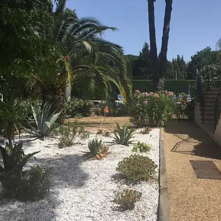 En Avec Piscine * Saint-Tropez