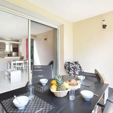 Lejlighed En Avec Piscine *