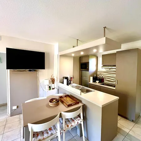 Lejlighed En Avec Piscine